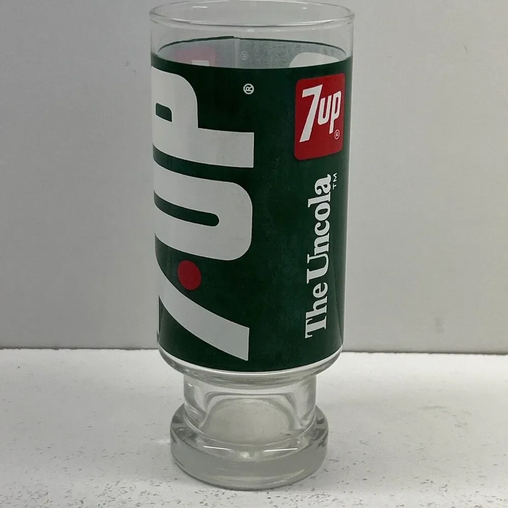 Vintage 70's 7 UP Drinking Glass. The Uncola, Wet And Wild Soda Pop  ‎ Seven Up